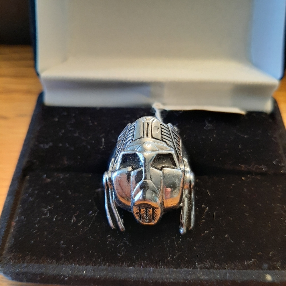 Men's jewelry